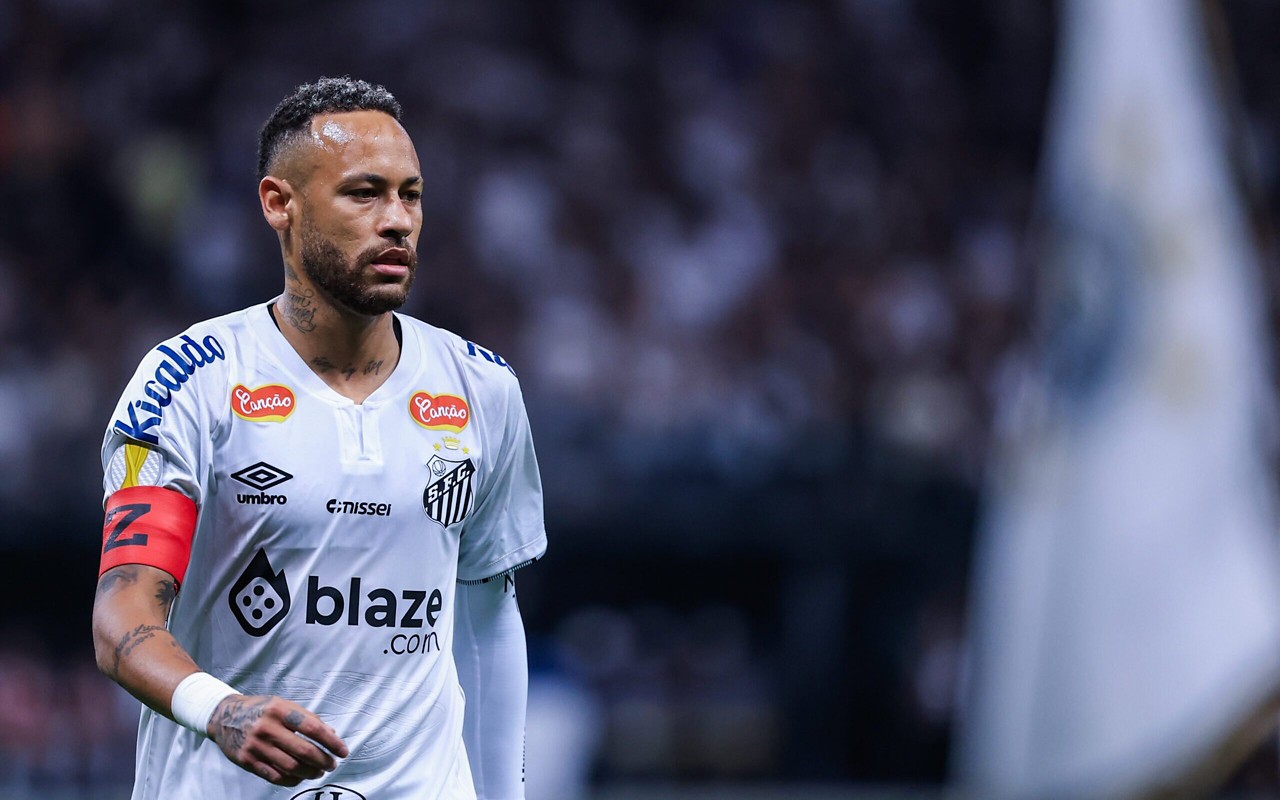Neymar ainda não balançou as redes na segunda passagem pelo Santos (Foto: Marcello Zambrana/AGIF)