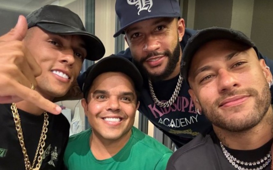 Memphis Depay e Neymar curtem noite de jogatina em torneio de Poker (Foto: Reprodução)