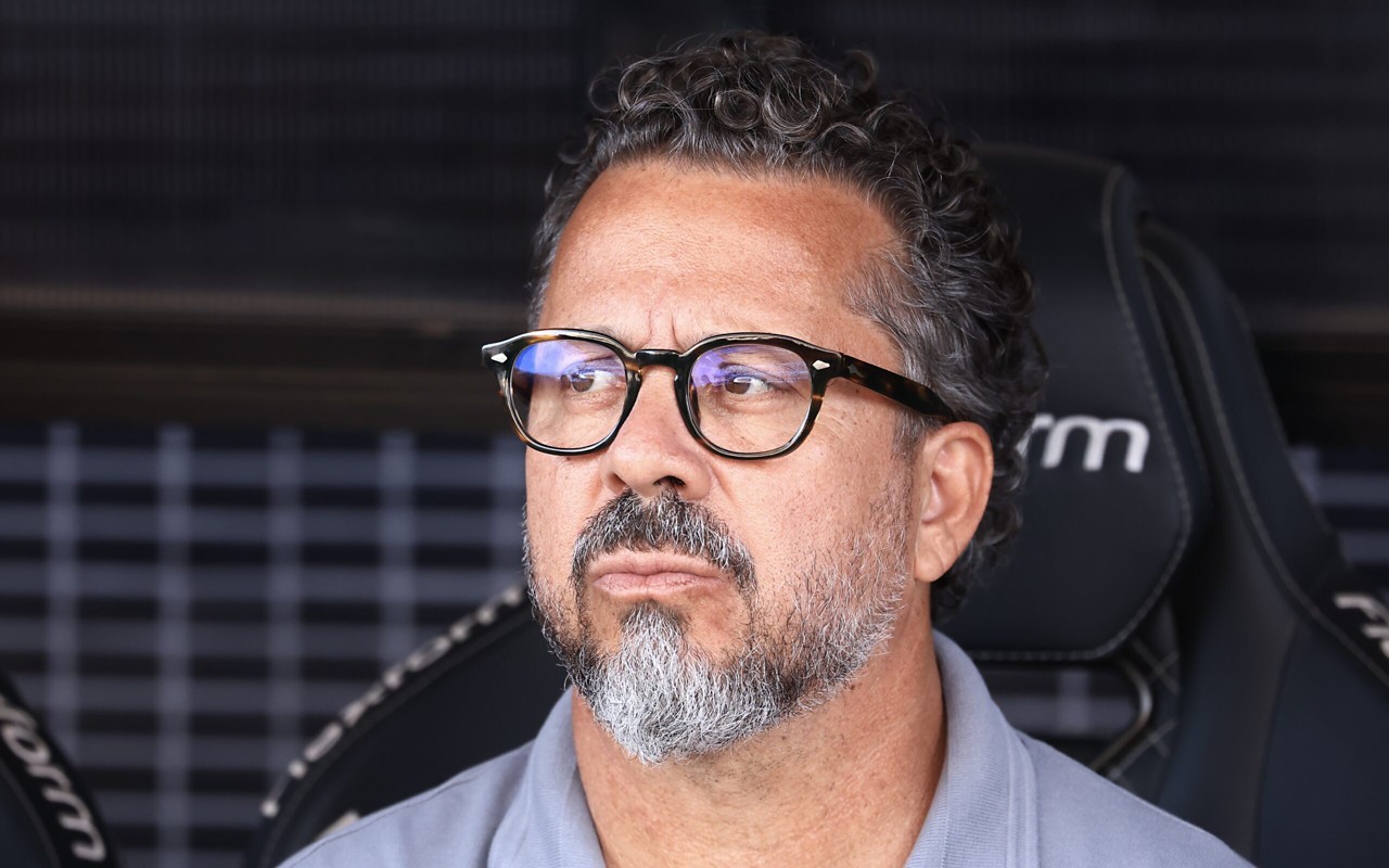 Cléber Xavier vai comandar o Santos pela sexta vez desde o anúncio como técnico. (Foto: Marcello Zambrana/AGIF)