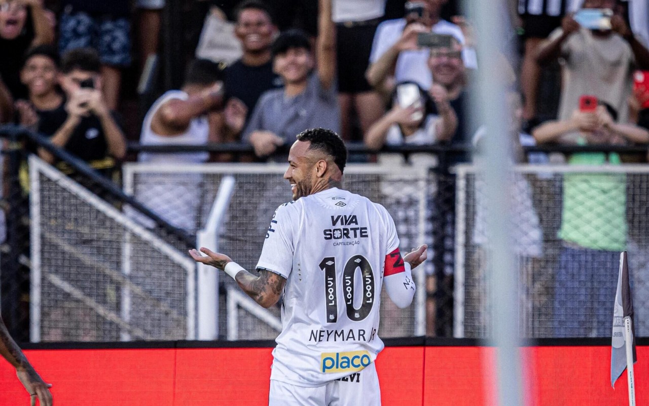 Neymar comemora contra a Inter de Limeira (Foto: Raul Barretta/ Santos FC)