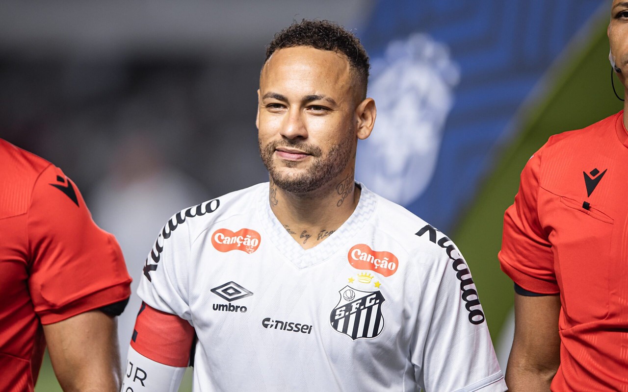Neymar deve retornar do time do Santos no duelo contra o CRB pela Copa do Brasil. (Foto: Abner Dourado/AGIF)