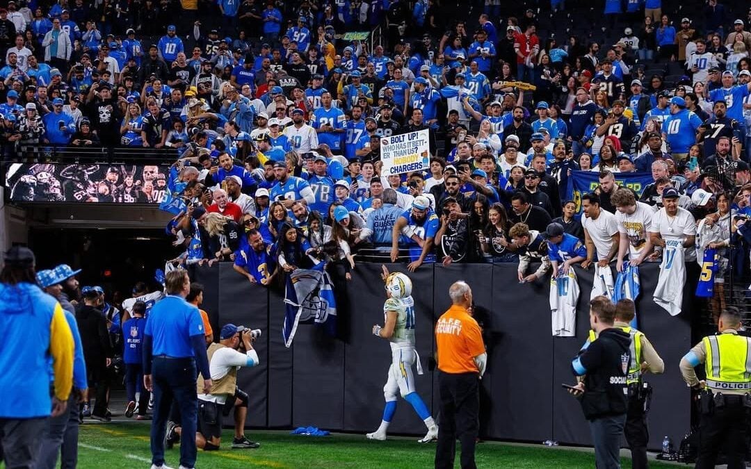 Justin Herbert é a principal estrela do Los Angeles Chargers (Foto: Reprodução / Instagram)