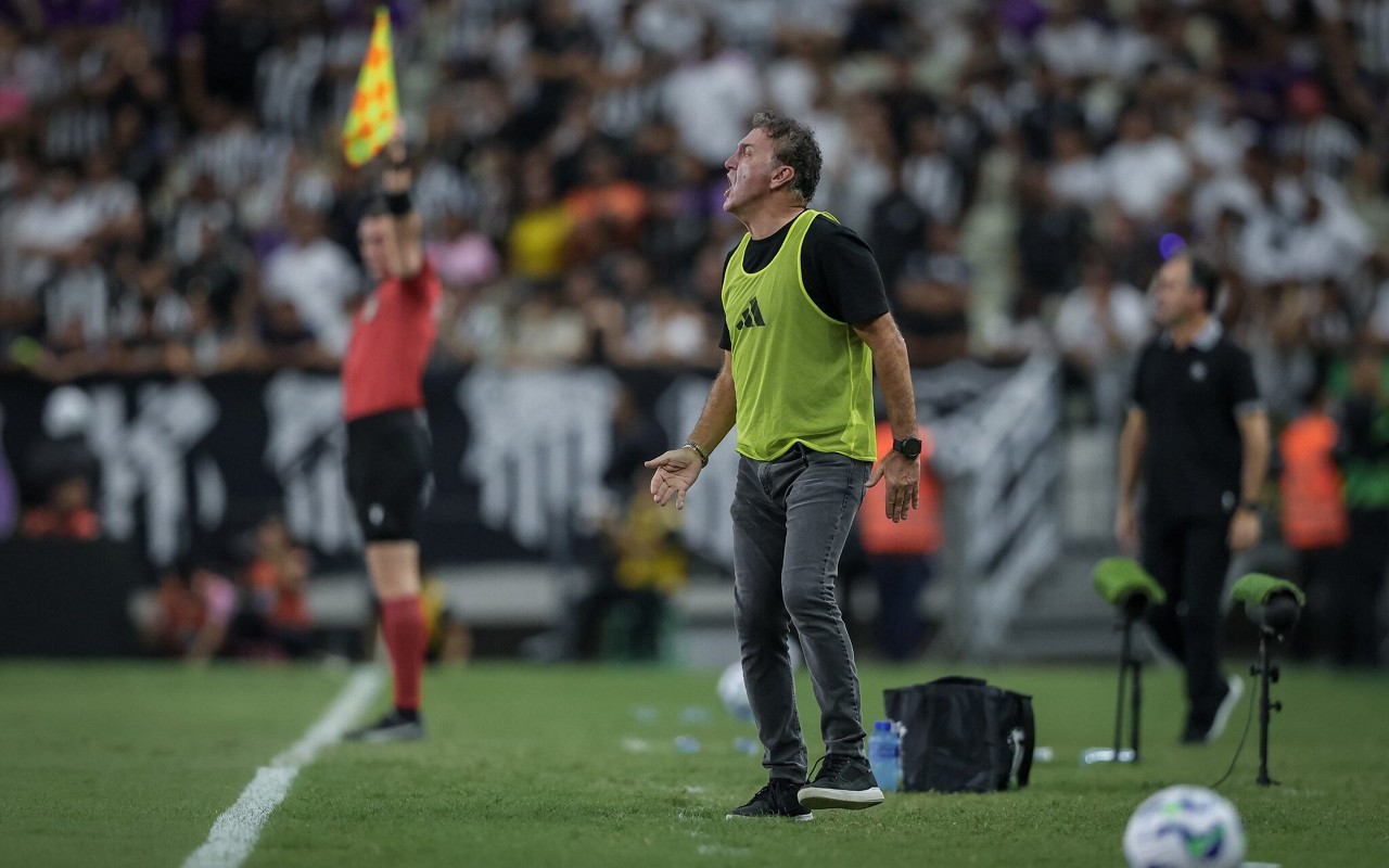 Cuca em Atlético x Ceará (Foto: Pedro Souza/Atlético)