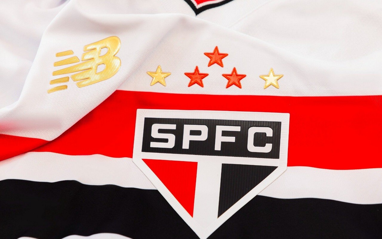 Niva camisa do São Paulo é uma homenagem ao tri mundial de 2005