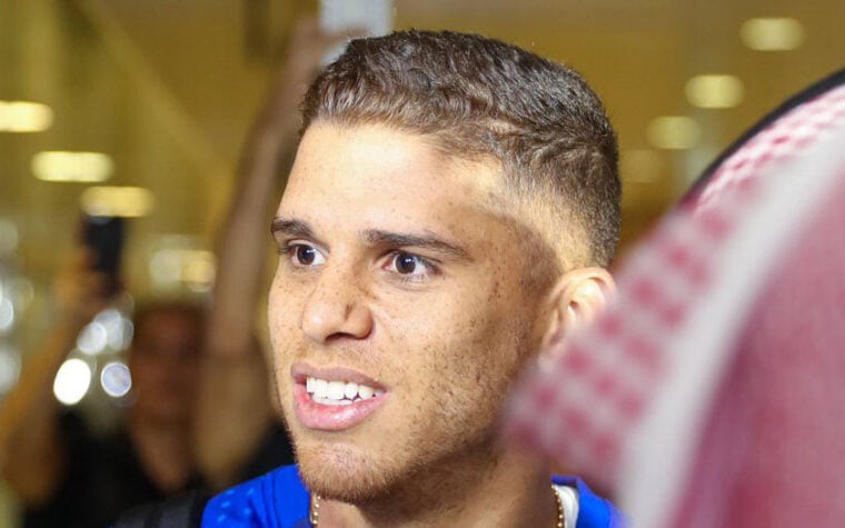 Cuellar assinará contrato de duas temporadas com o Grêmio (Foto: Divulgação Twitter)