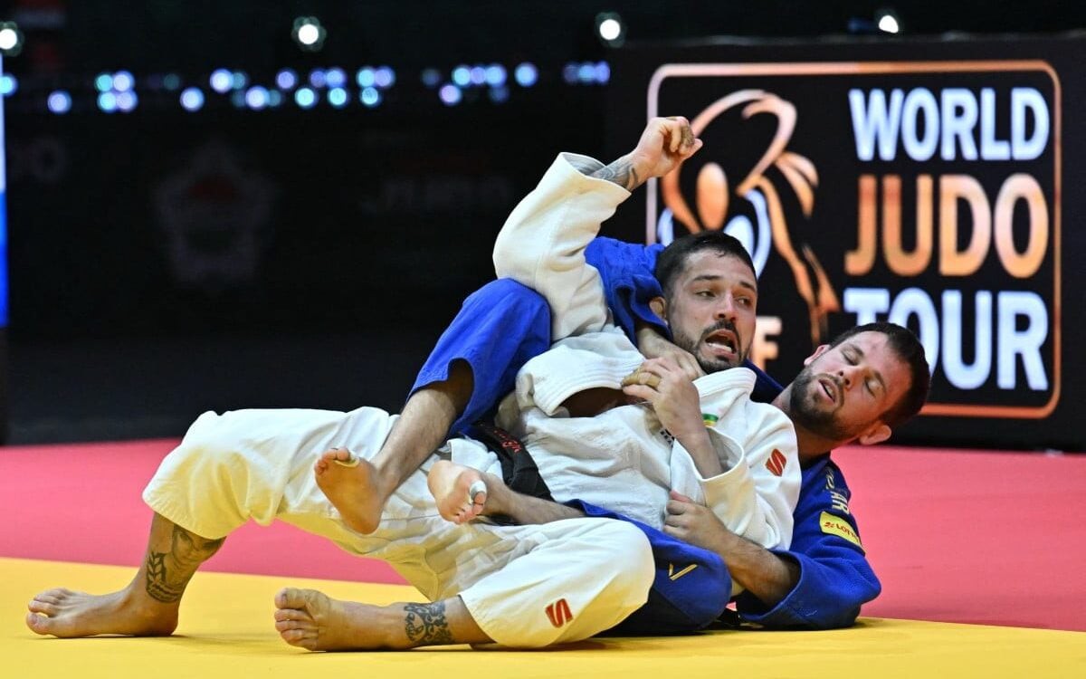 Saiba o que não é permitido no judô, desde golpes proibidos até atitudes antidesportivas que resultam em punições. (AFP)