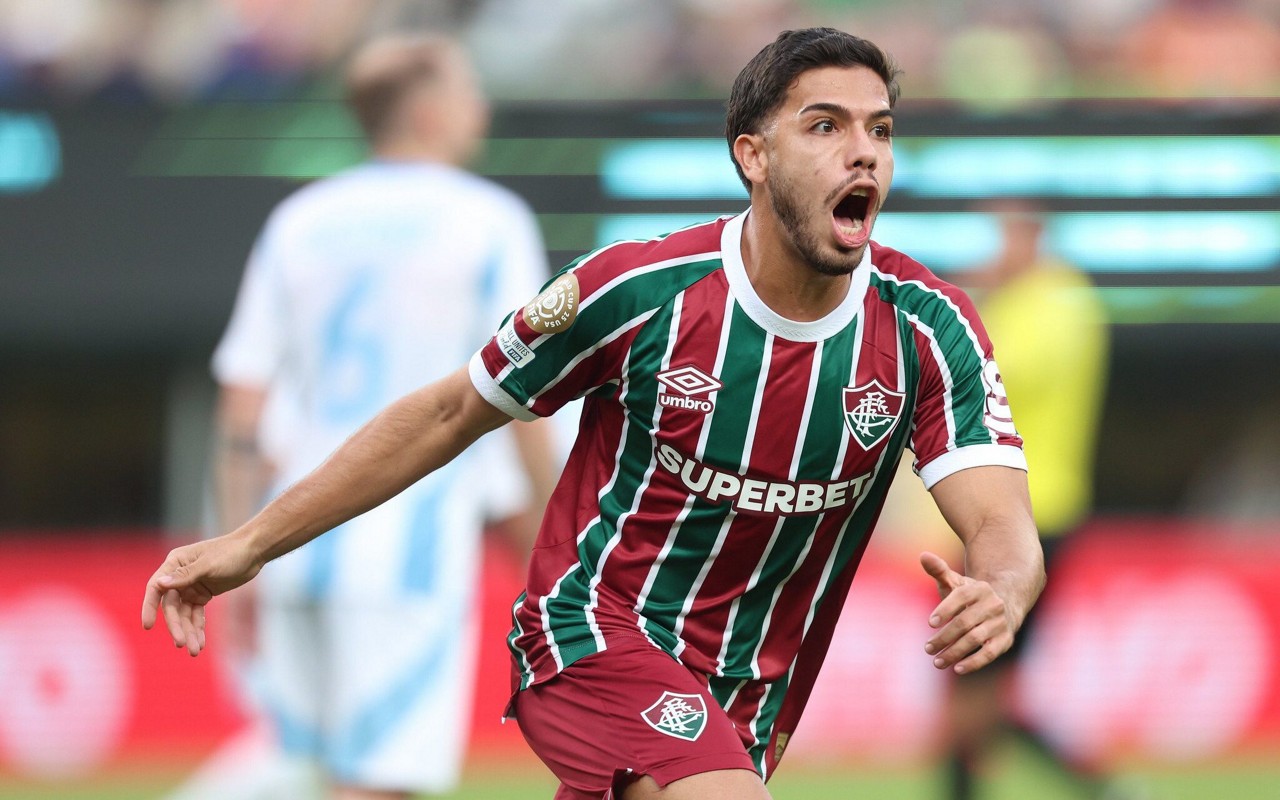 Nonato comemora o gol de empate do Fluminense contra o Ulsan Hyunday