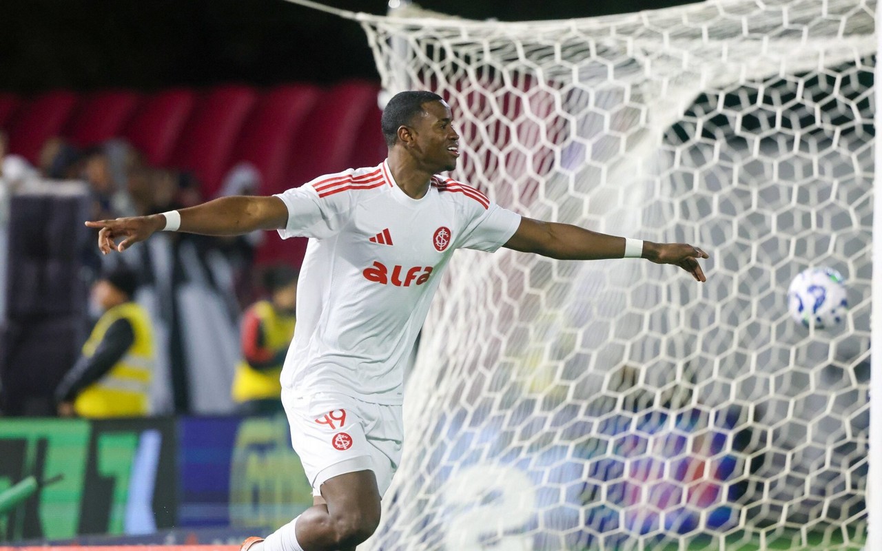 Ricardo Mathias comemora gol do Internacional contra o Bragantino (Foto: Ricardo Duarte/SC Internacional)