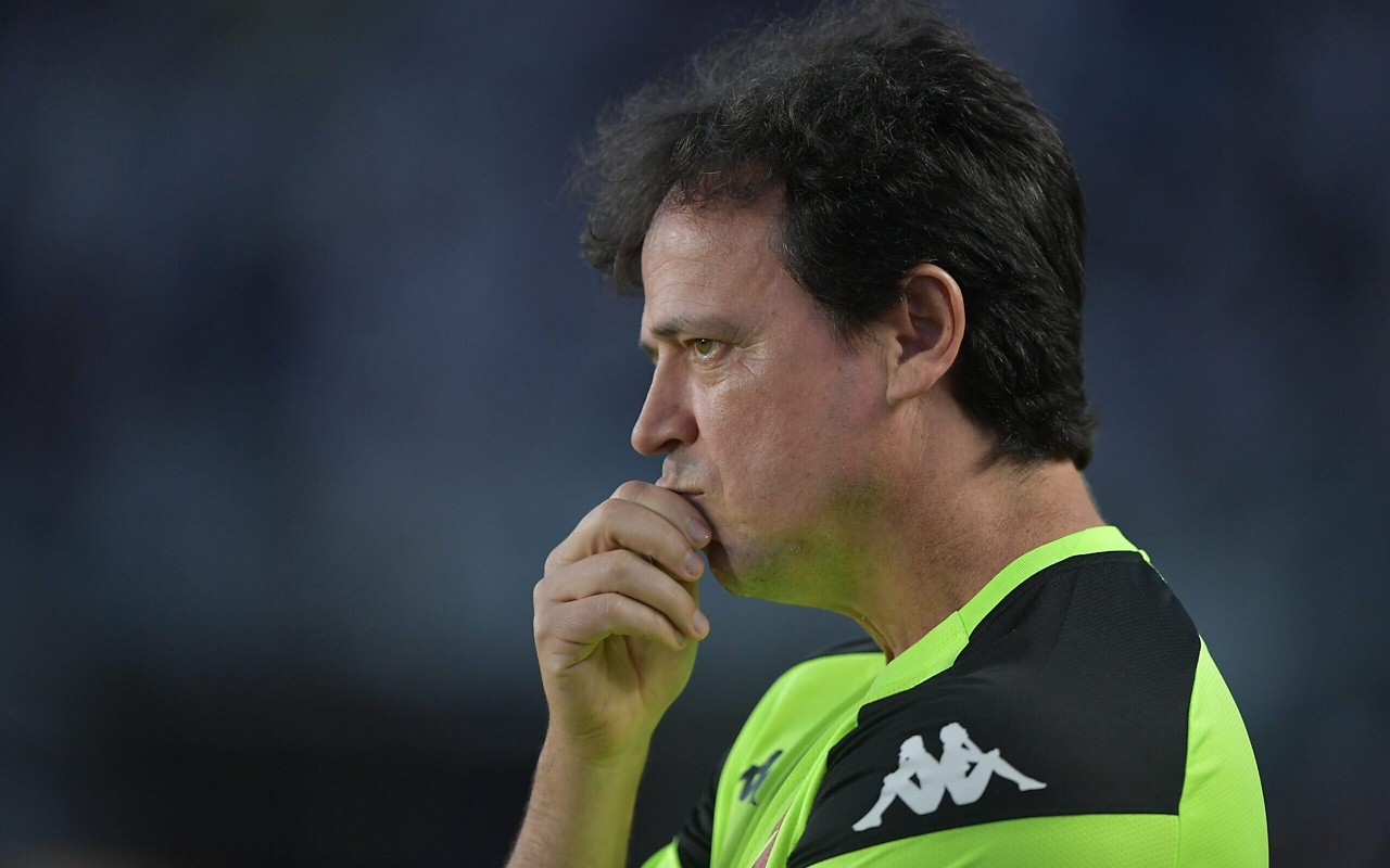 Treinador Fernando Diniz na partida entre Vasco e Grêmio (Foto: Rodrigo Buendia/AFP)