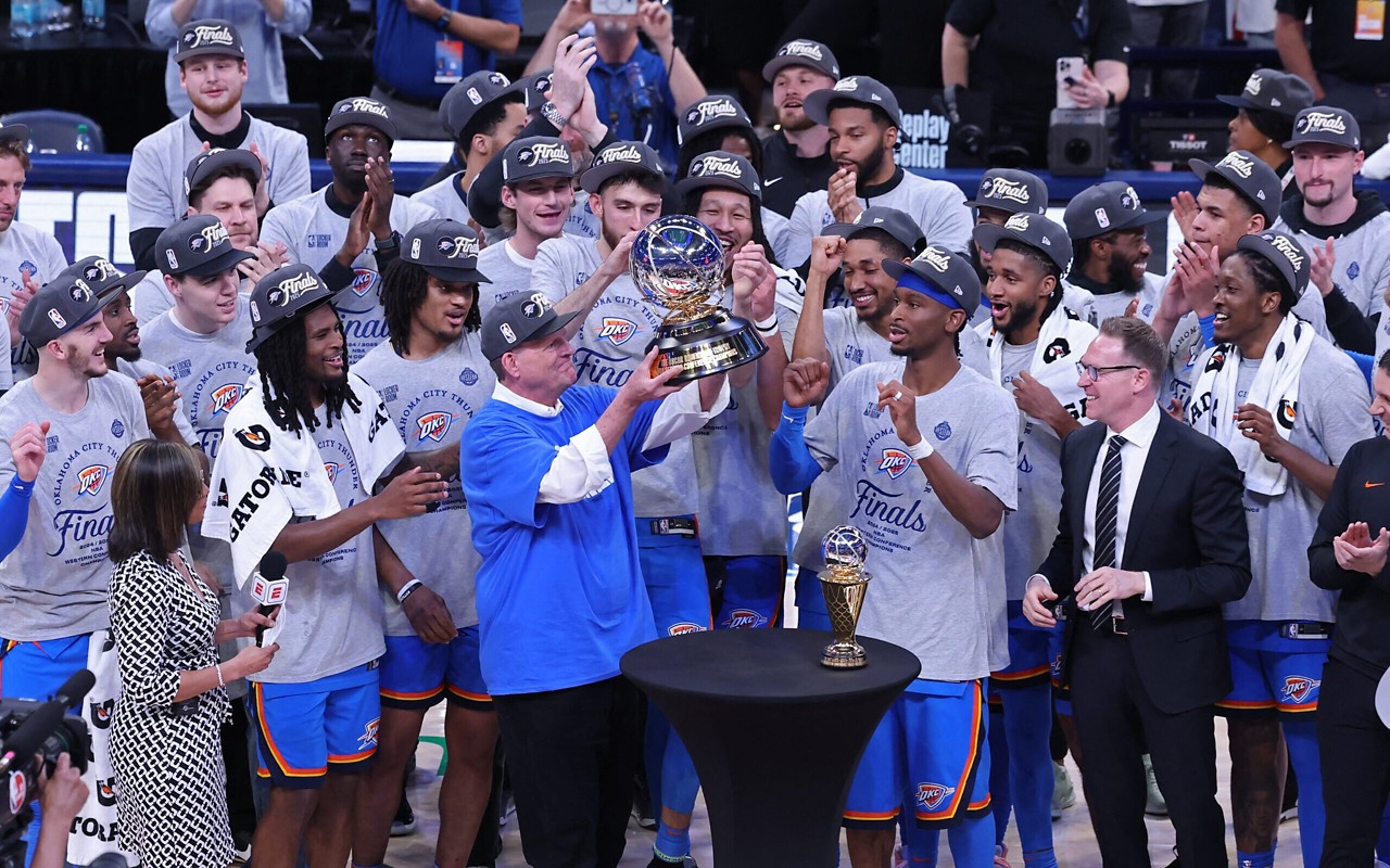 O Oklahoma City Thunder fará a final da NBA contra o Indiana Pacers (Foto: David Sherman/AFP)
