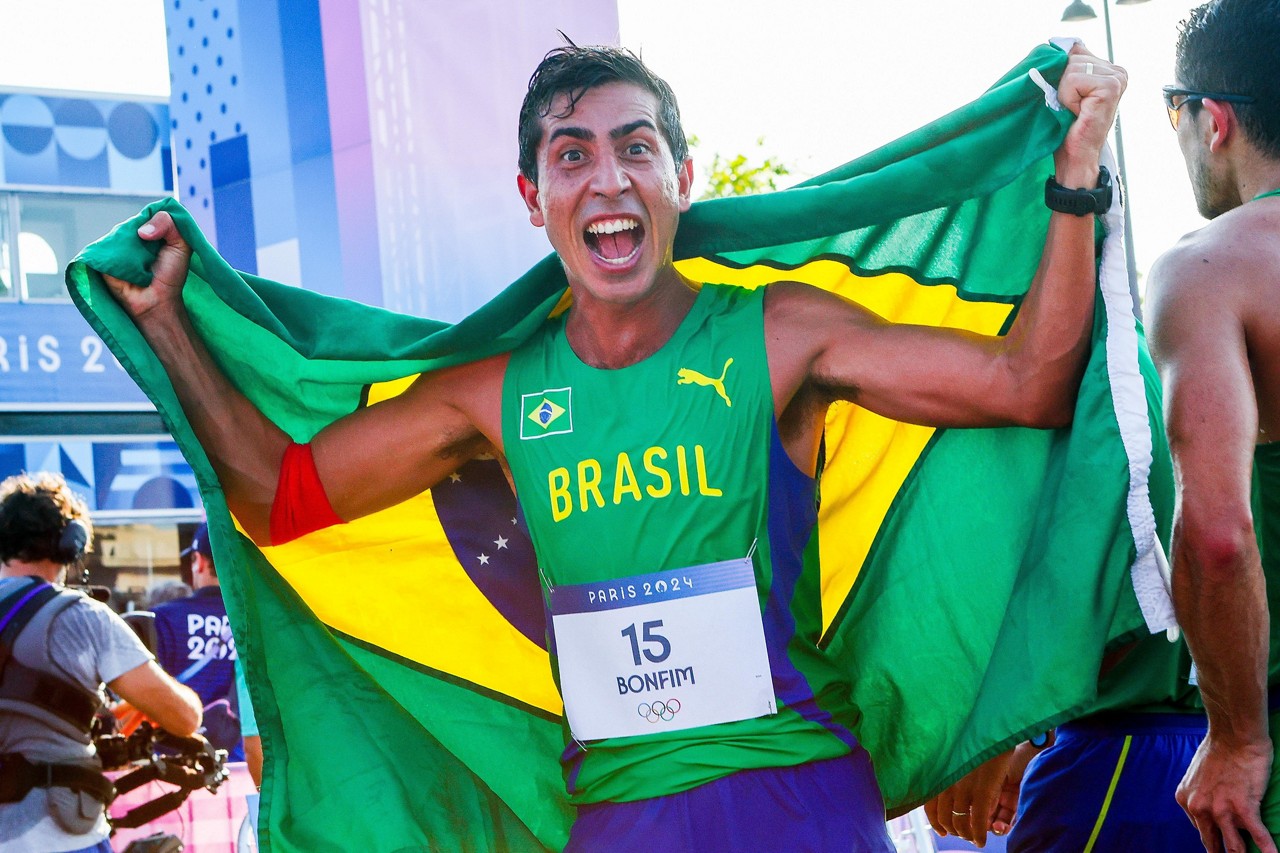 Caio Bonfim conquistou a medalha de prata na marcha atlética de 20 km dos Jogos Olímpicos de Paris-2024