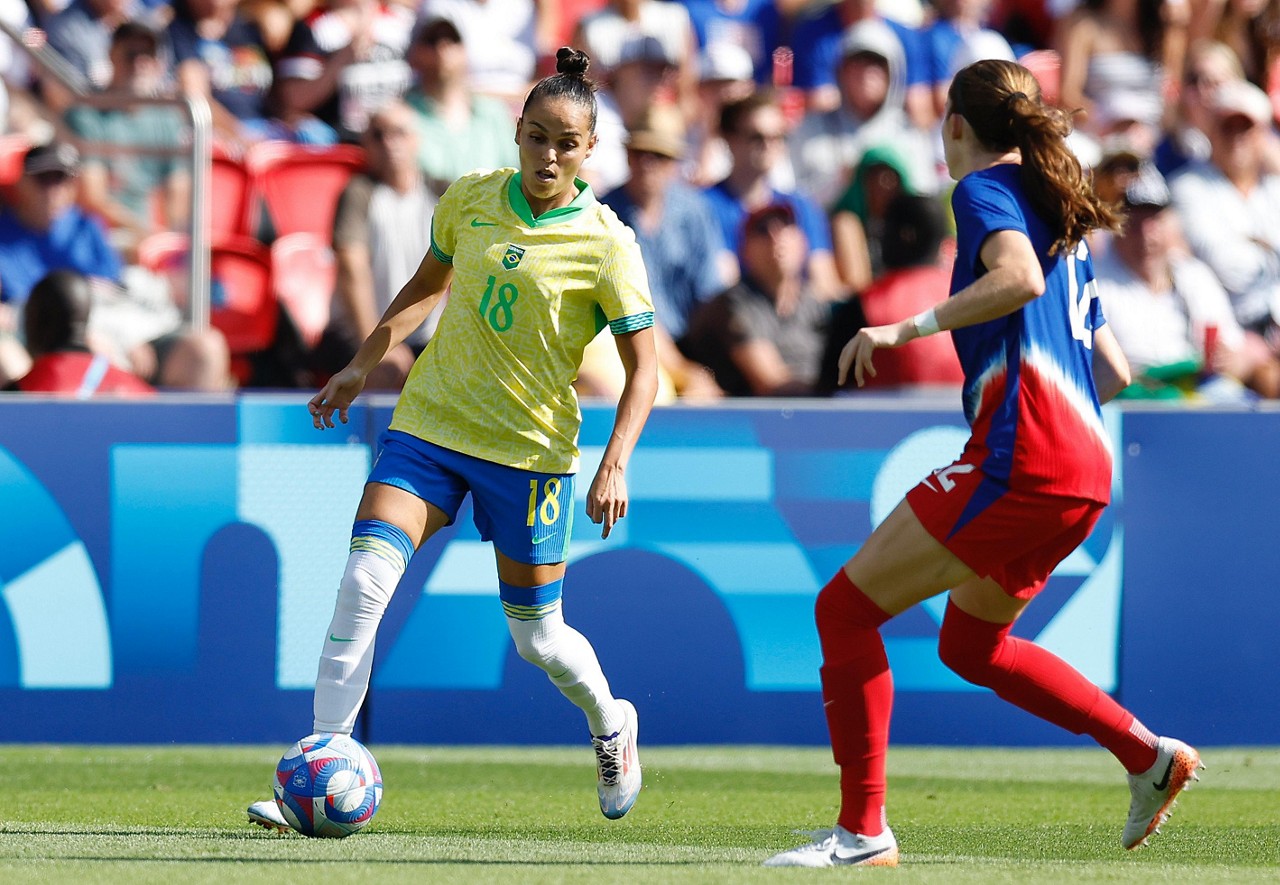 Gabi Portilho, da seleção feminina de futebol, em jogo contra os Estados Unidos pelo ouro nos Jogos Olímpicos de Paris-2024