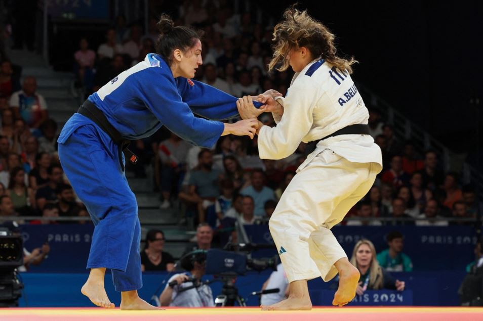 Mayra é a número 12 do ranking