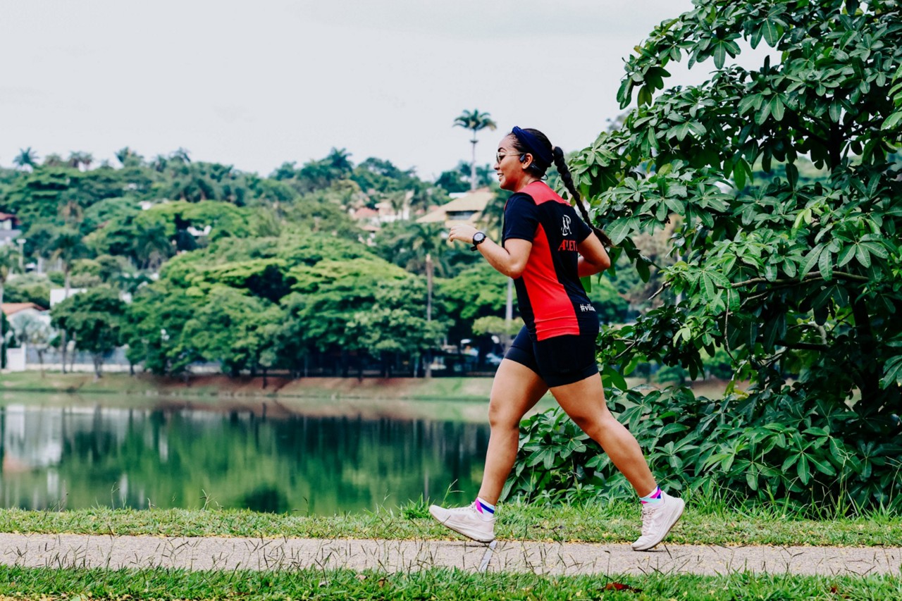 Larissa Araújo se mudou para a França em 2020 para iniciar um doutorado em Físico-química