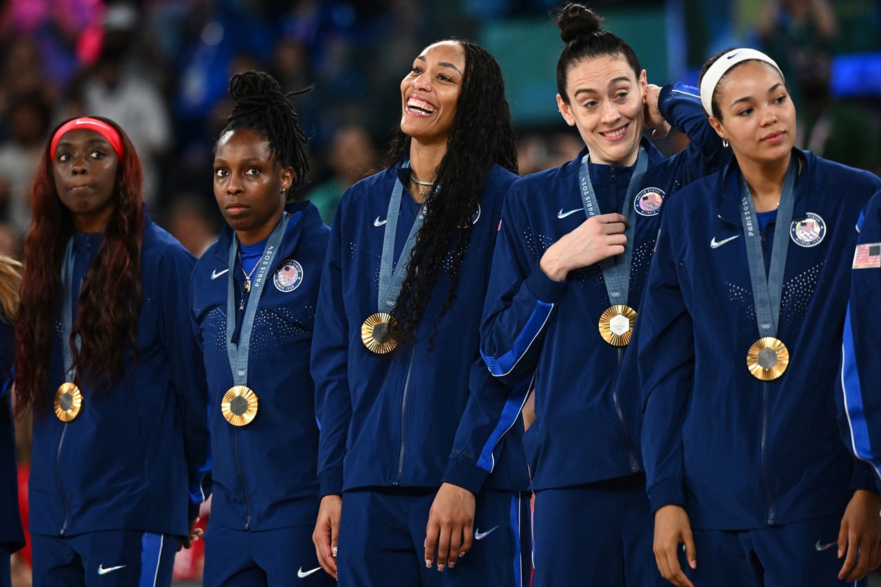 Basquete feminino com medalha de ouro partida entre França e EUA durante os Jogos Olímpicos de Paris 2024, na Arena Bercy, em Paris