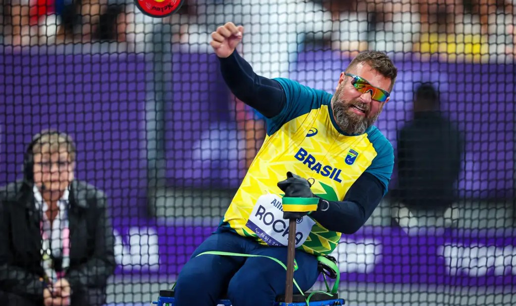 André Rocha foi bronze no lançamento de disco e também ajudou o Brasil a conquistar a medalha de número 400 na história da competição