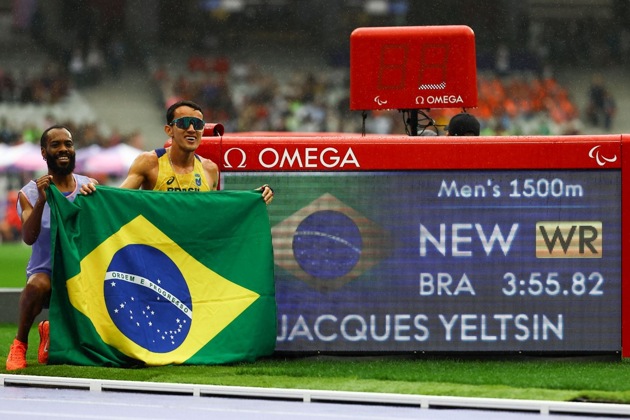 Yeltsin Jacques campeão paralímpico e recordista mundial nos 1.500m da classe T11 (deficiência visual)