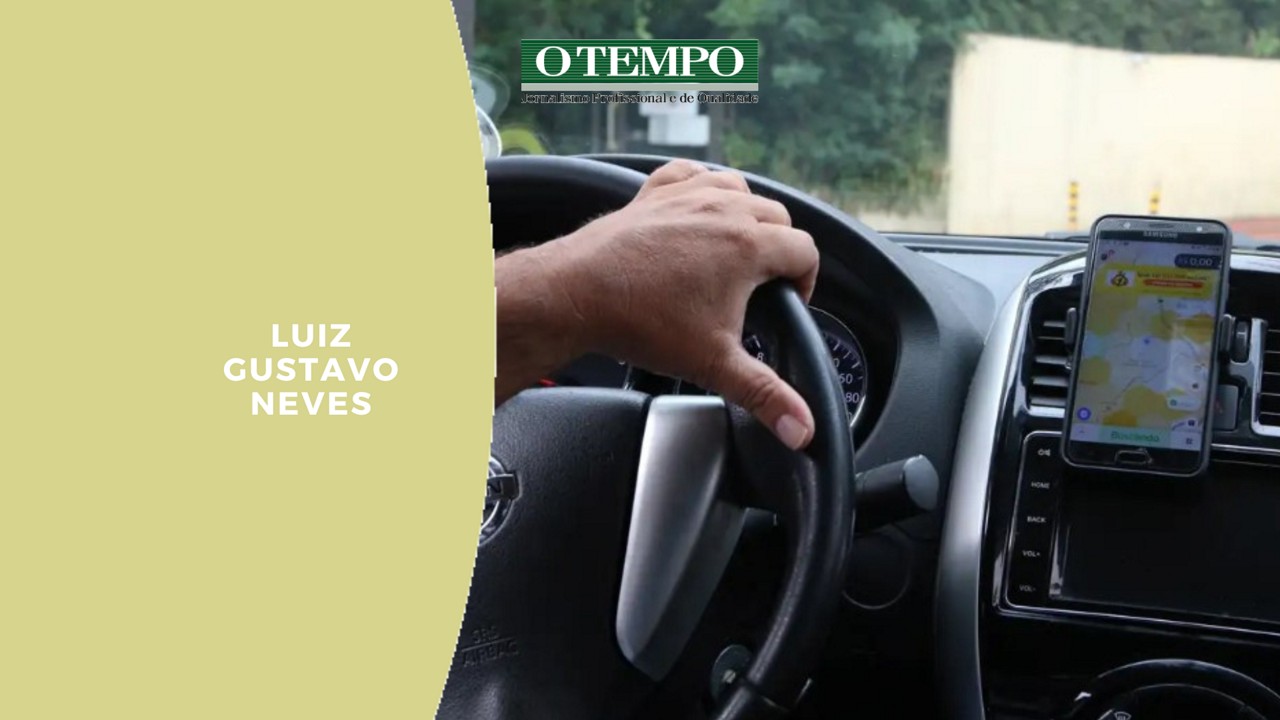 Motorista de aplicativo trabalhando 
