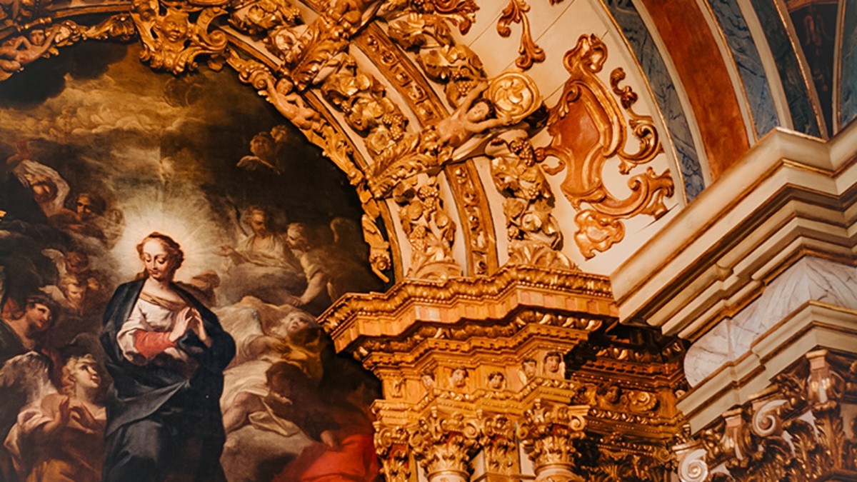 Altar-mor da Catedral de Mariana