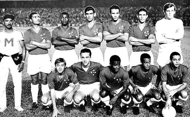 Supertime do Cruzeiro que desbancou o Santos de Pelé