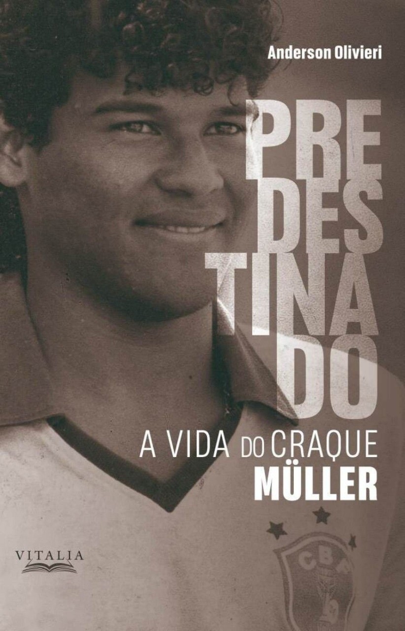 Livro sobre o ex-jogador é rico em detalhes