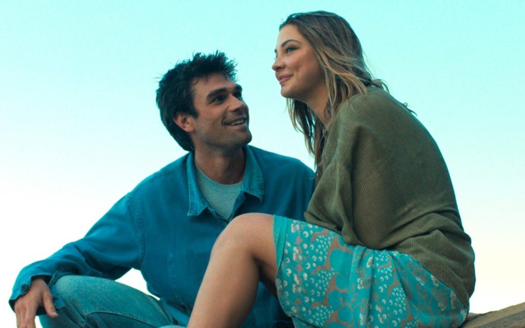 O Mapa Que Me Leva Até Você: Madelyn Cline e KJ Apa explicam o final do filme