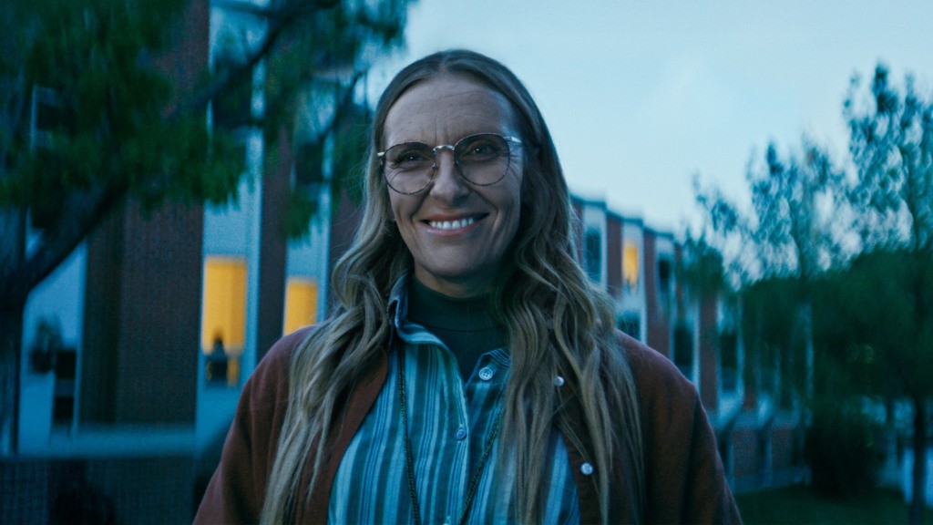 Trailer de Desobedientes: Toni Collette comanda instituição sinistra em nova série da Netflix