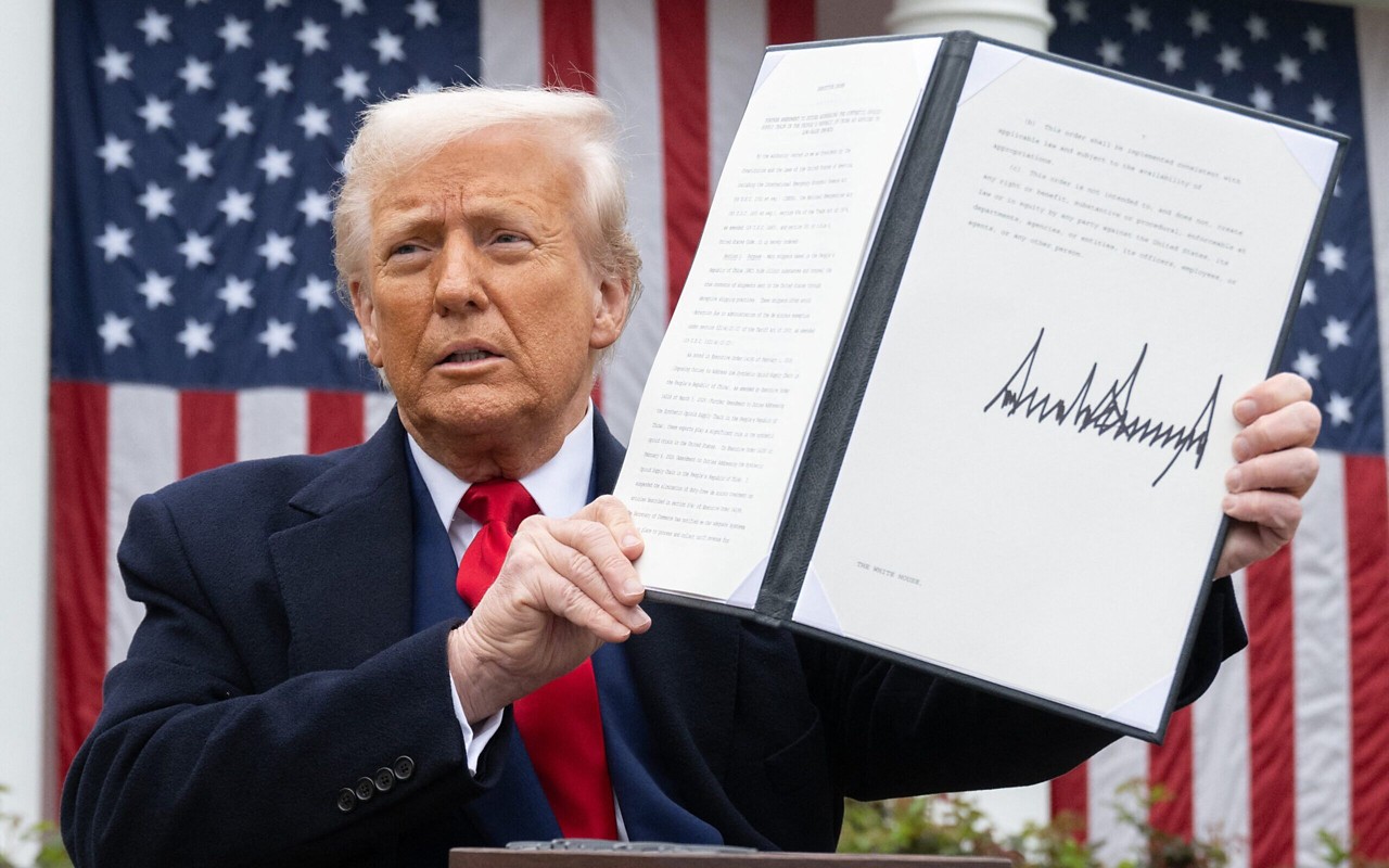 Donald Trump, durante  da ordem executiva que determina tarifa para todos os países