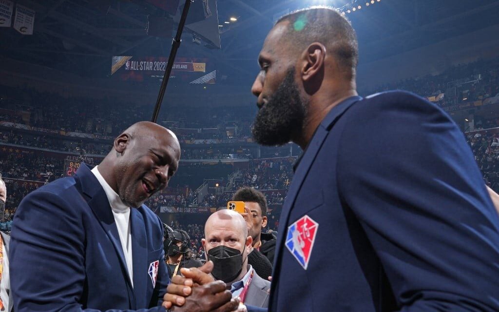 Michael Jordan e LeBron James estão entre atletas mais ricos do mundo (Foto: Jesse D. Garrabrant/AFP)