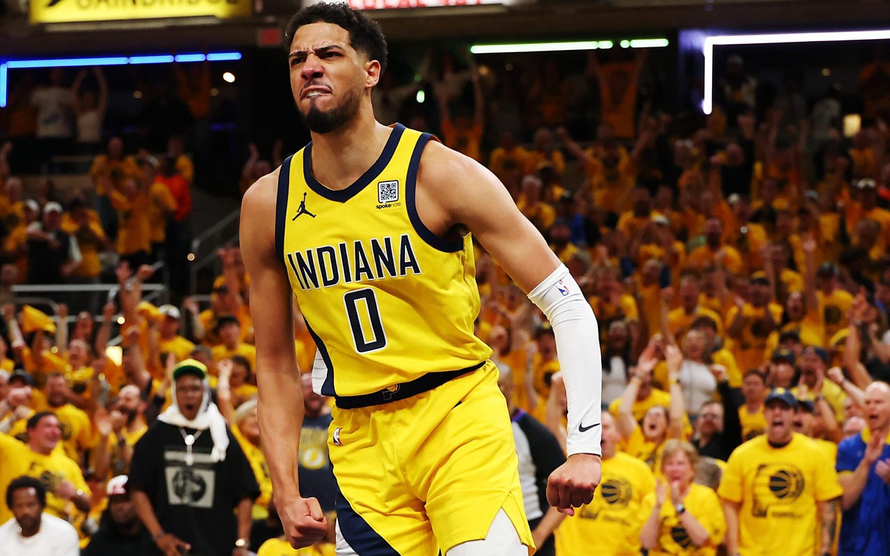 INDIANAPOLIS, INDIANA - MAY 31: Tyrese Haliburton #0 of the Indiana Pacers celebrates a basket against the New York Knicks during the second quarter in Game Six of the Eastern Conference Finals of the 2025 NBA Playoffs at Gainbridge Fieldhouse on May 31, 2025 in Indianapolis, Indiana. NOTE TO :  expressly acknowledges and agrees that, by ing and or using this photograph,  is consenting to the  and conditions of the Getty Images License Agreement. Gregory Shamus/Getty Images/AFP (Photo by Gregory Shamus / GETTY IMAGES NORTH AMERICA / Getty Images via AFP)