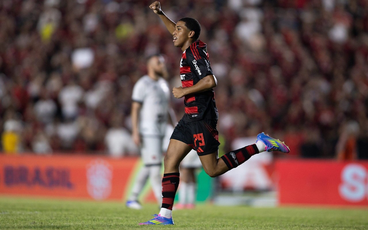 Joshua comemora gol pelo Flamengo contra o Botafogo-PB (Foto: Kayan Mendes/AGIF)