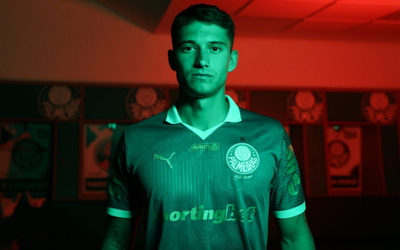 Emiliano Martínez, novo atleta do Palmeiras, conhece a Academia de Futebol, em São Paulo (Foto: Fabio Menotti/Palmeiras/by Canon)