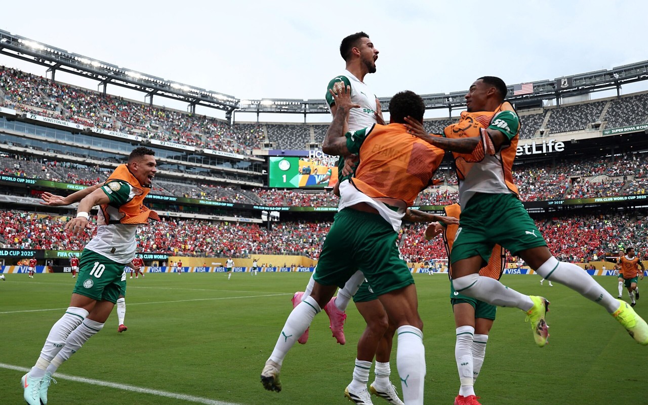 Flaco Lopez comemora segundo gol do Palmeiras contra o Al-Ahly no Mundial de Clubes