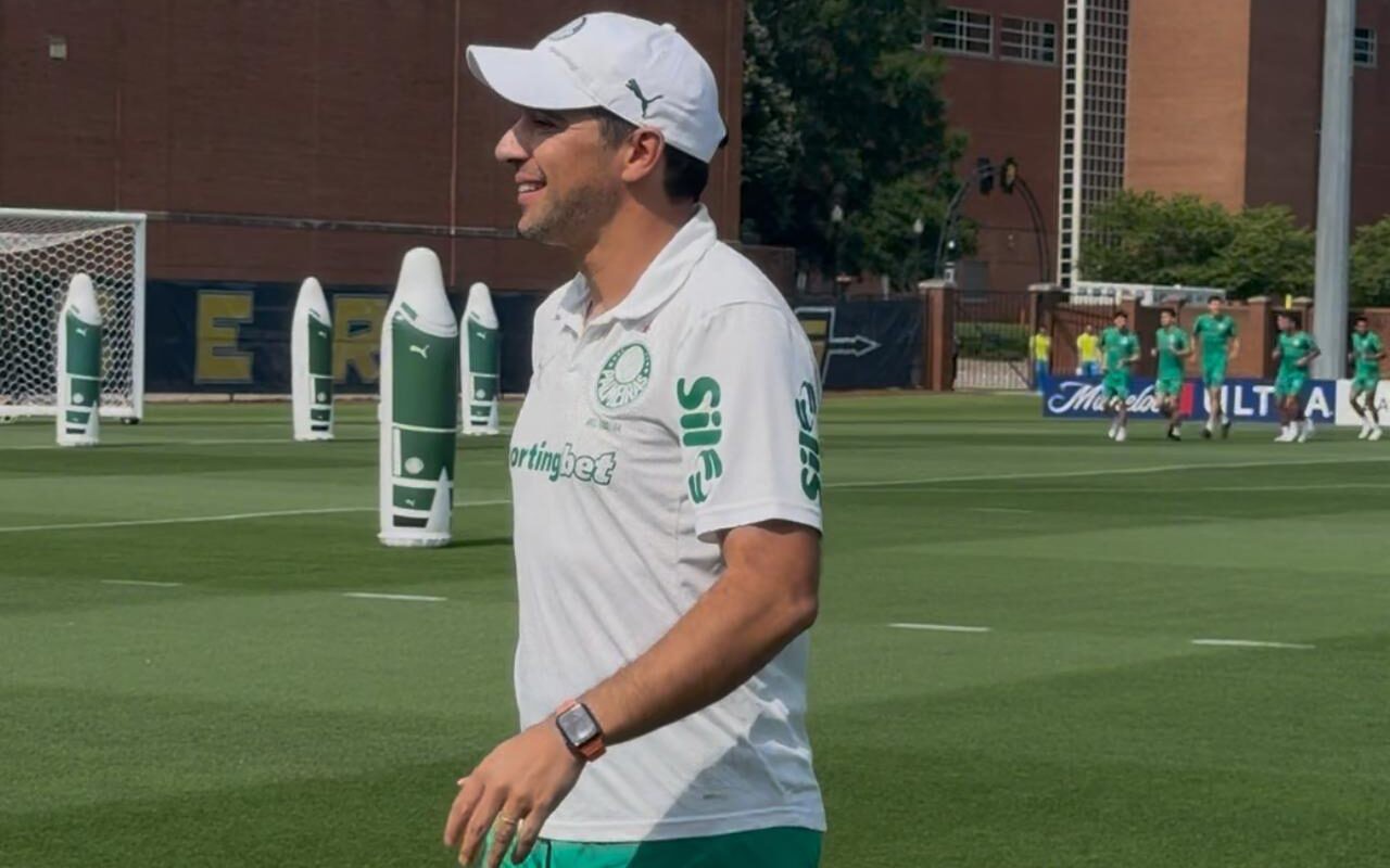 Abel Ferreira durante treinamento do Palmeiras nos Estados Unidos (Foto: Vitor Palhares / Lance!)