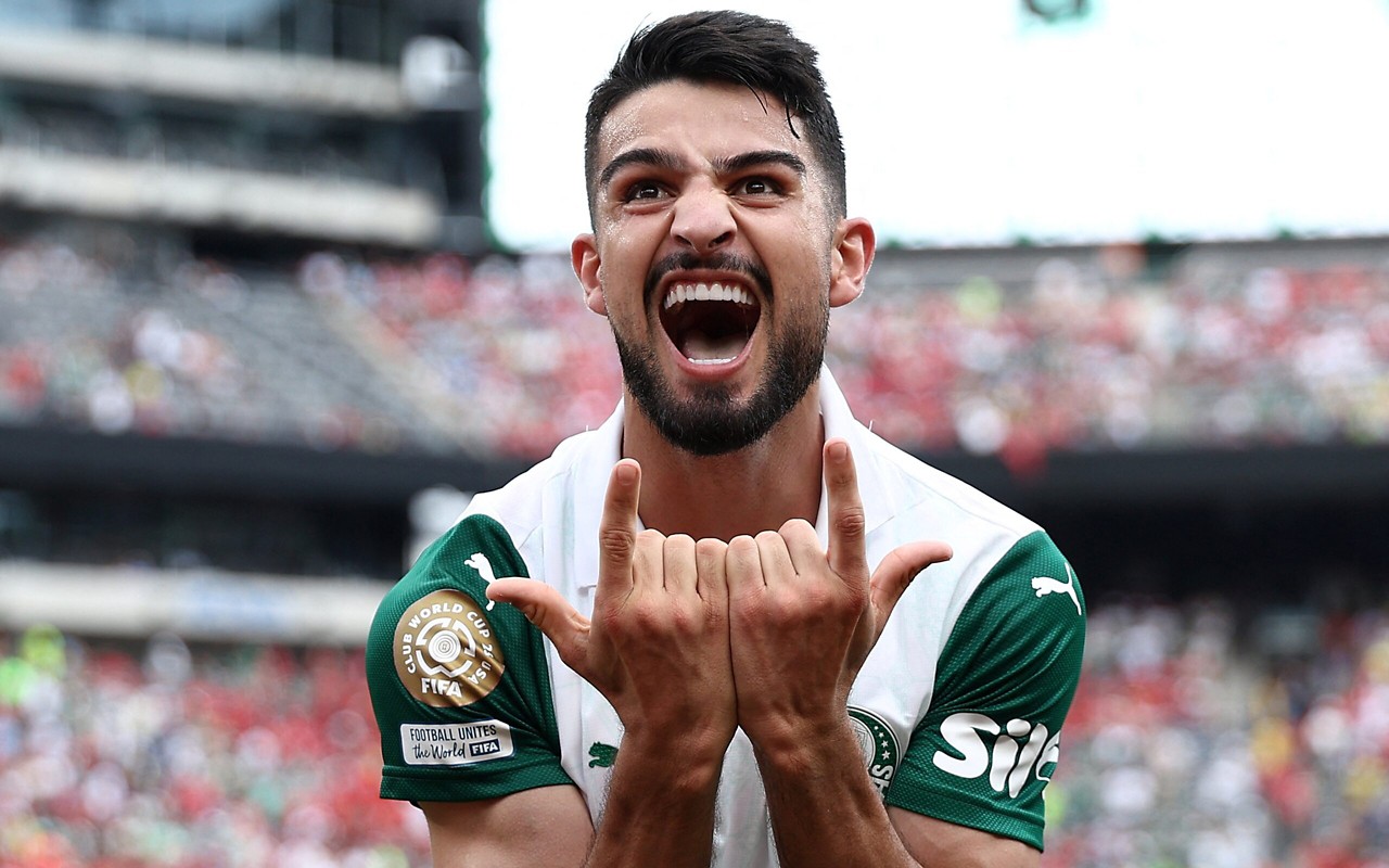 Flaco López comemora gol pelo Palmeiras contra o Al Ahly (Foto: FRANCK FIFE / AFP)