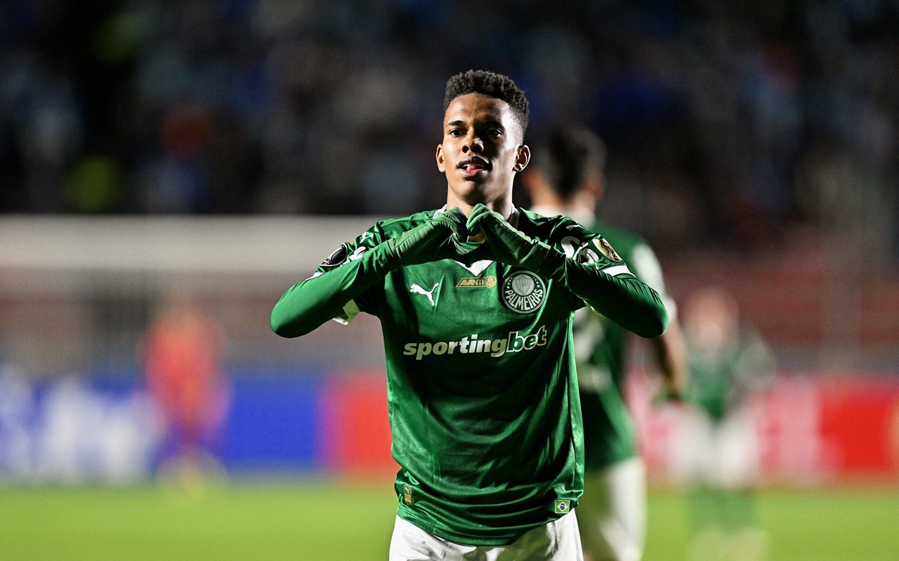 Estêvão, atacante do Palmeiras (Photo by AIZAR RALDES / AFP)