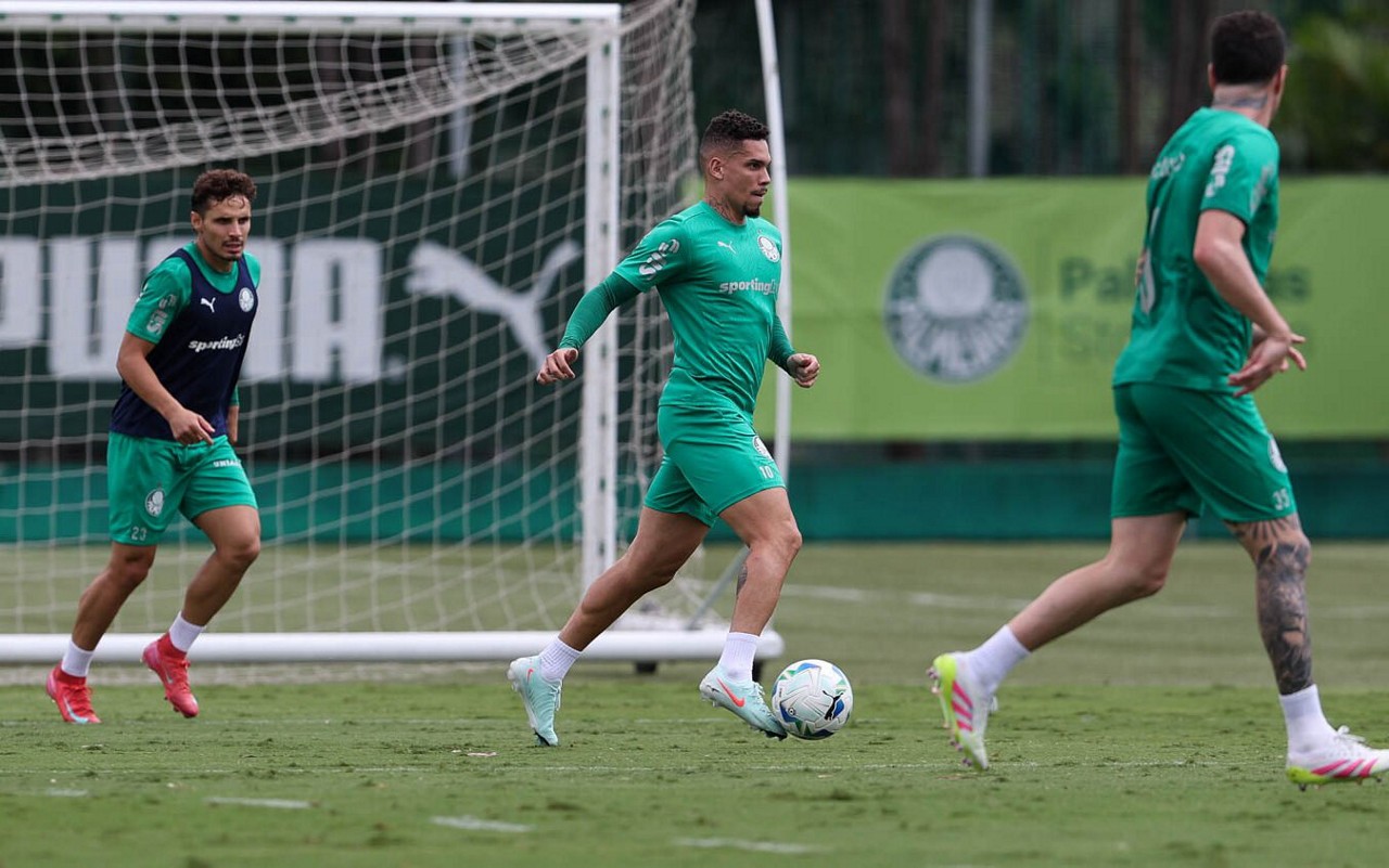Paulinho durante treinamento do Palmeiras (Foto: Cesar Greco/Palmeiras/by Canon)