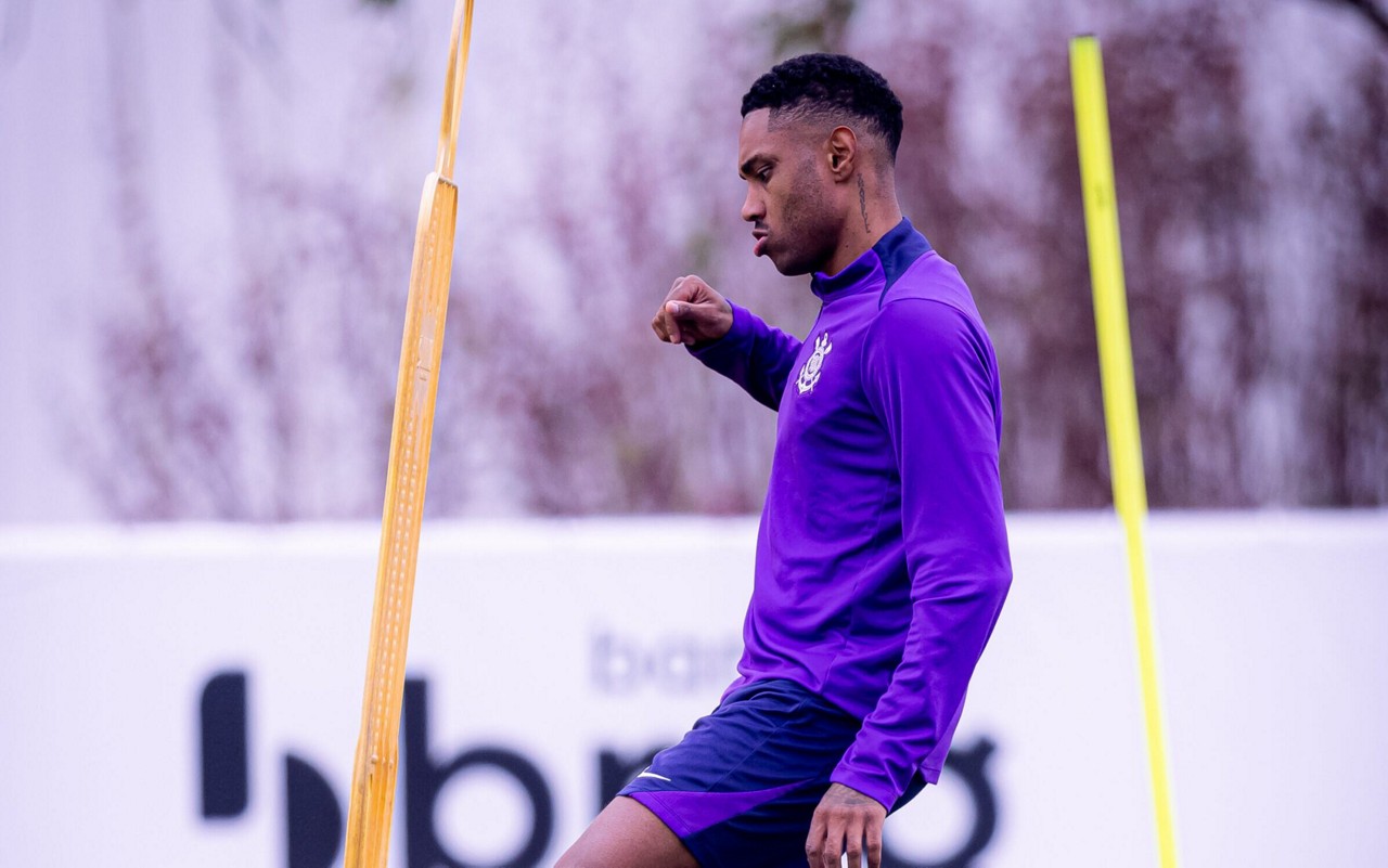 Vitinho já em atividade pelo Timão (Foto: Rodrigo Coca/ Ag.Corinthians)