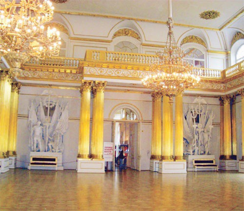 Detalhes do interior do palácio de Catarina II