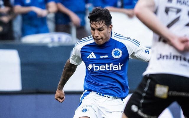 Para Lucas Romero, Cruzeiro agora tem de focar na Copa do Brasil (Foto: Gustavo Aleixo/Cruzeiro)