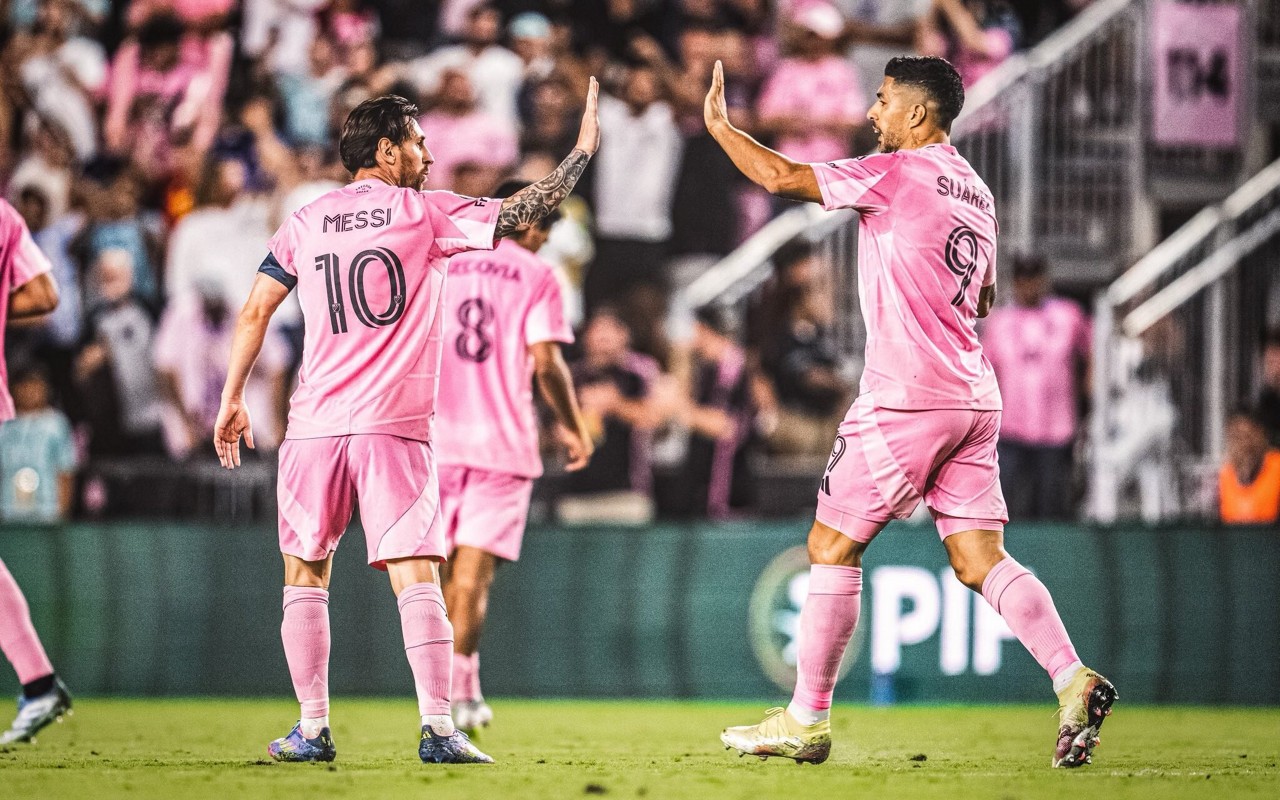 Messi e Luis Suárez comemorando gol pelo Inter Miami (Foto: Reprodução/Inter Miami)