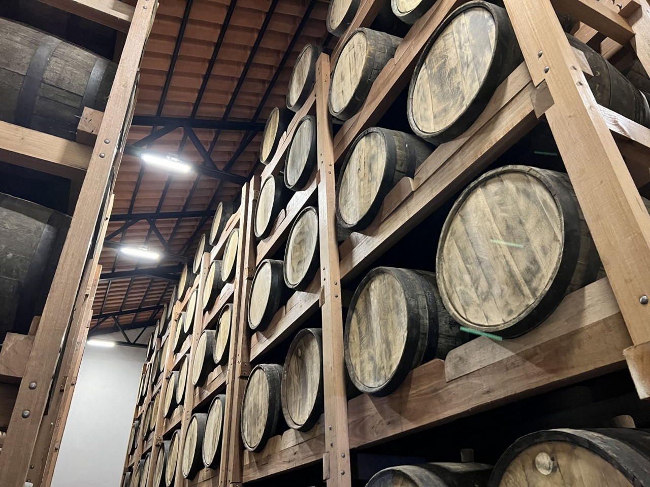 A  cachaça artesanal é a novidade do Caraça, que também já produz queijo artesanal