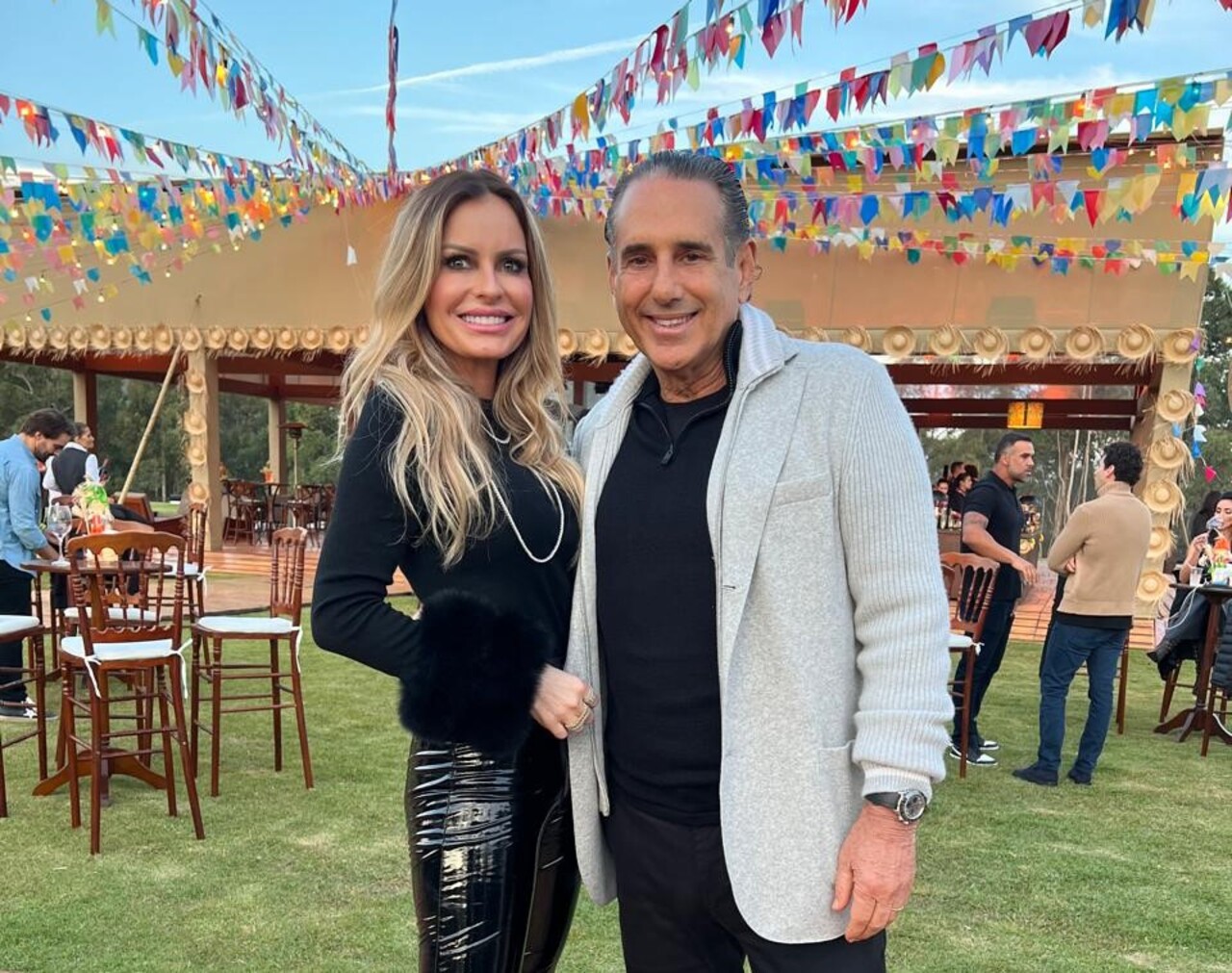 Os anfitriões da Festa Junina mais chique do ano, Cris Carneiro e Argeo Géo