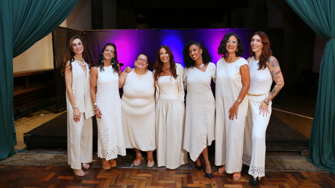 As jornalistas de O TEMPO e integrantes do "videocast Interessa", que comemorou cinco anos, no Montê Bar, Renata Zacaroni, Mariela Guimarães, a mais nova integrante da equipe Thalista Martins, Renata Nunes, Tatiana Lagôa, Flaviane Paixão e Lorena Martins 
