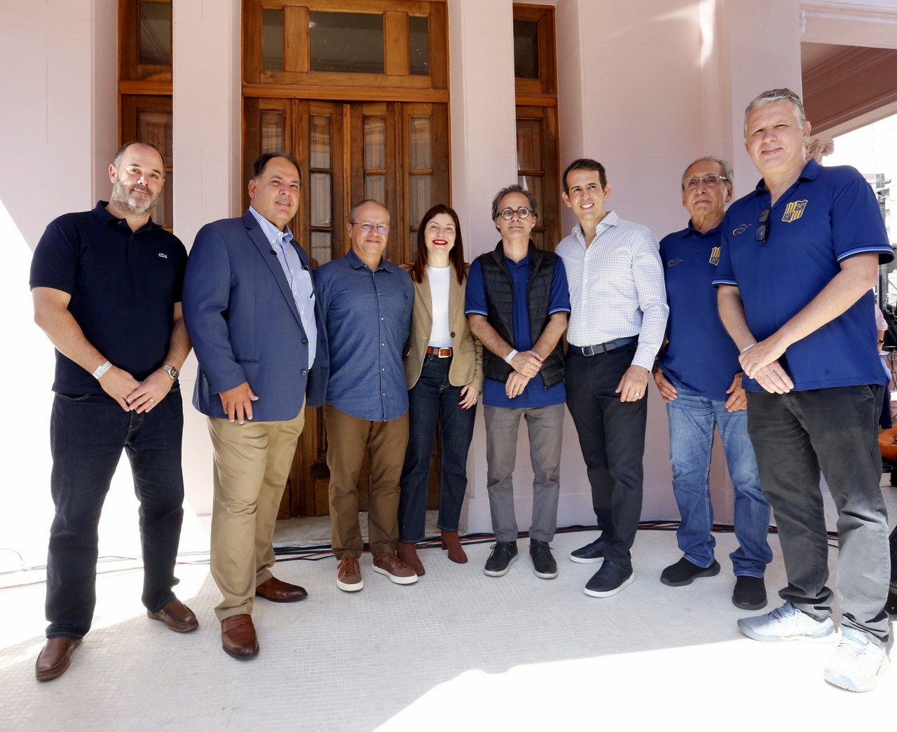 Festejando os 90 anos do Minas Tênis Clube, com o “Minas na Rua”, Ronaldo Xavier; o presidente do Minas, Carlos Henrique Martins Teixeira; Frederico Peret; Eliane Parreiras; André Rubião; Gustavo Werneck; Kouros Monadjemi; e Ricardo Santiago