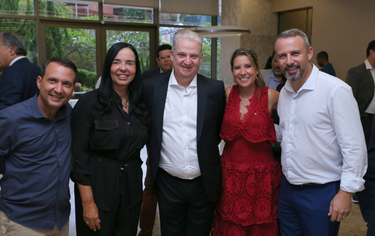 Festa e renovação na política mineira, com os deputados Arnaldo Silva, Ione Pinheiro, Aldaclever Lopes, Carol Caram e Rodrigo Lopes