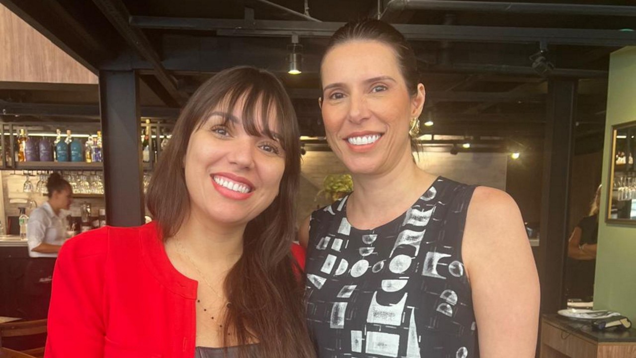 Ainda fechando 2024, mas com sorrisos de 2025, no BH Shopping e com ótimos resultados, Aline Lara, gerente de Mall e Mídia, e a superintendente Simone Fiorello