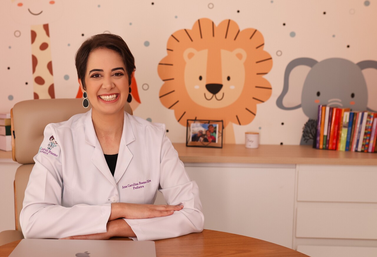 A pediatra, educadora parental e professora universitária, Dra. Ana Carolina Bueno
