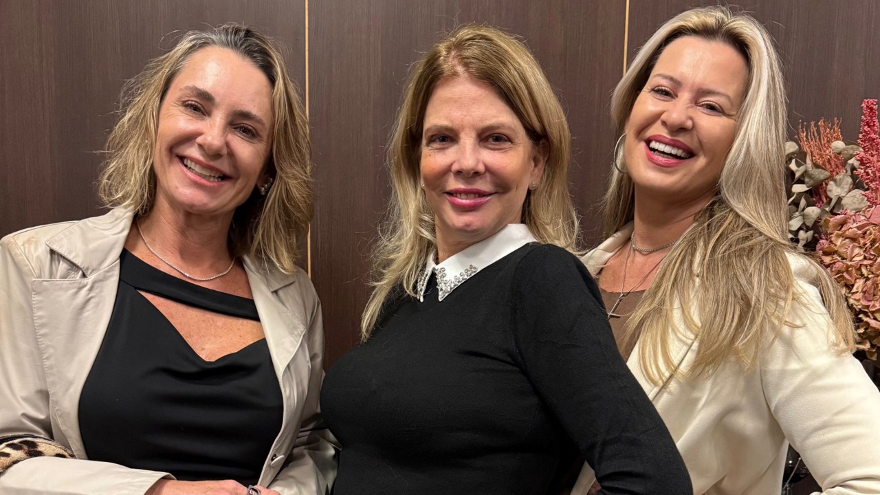 Flávia Presoti, Rosália Dayrell e Luciana Avelino, três louras e muitas histórias no currículo