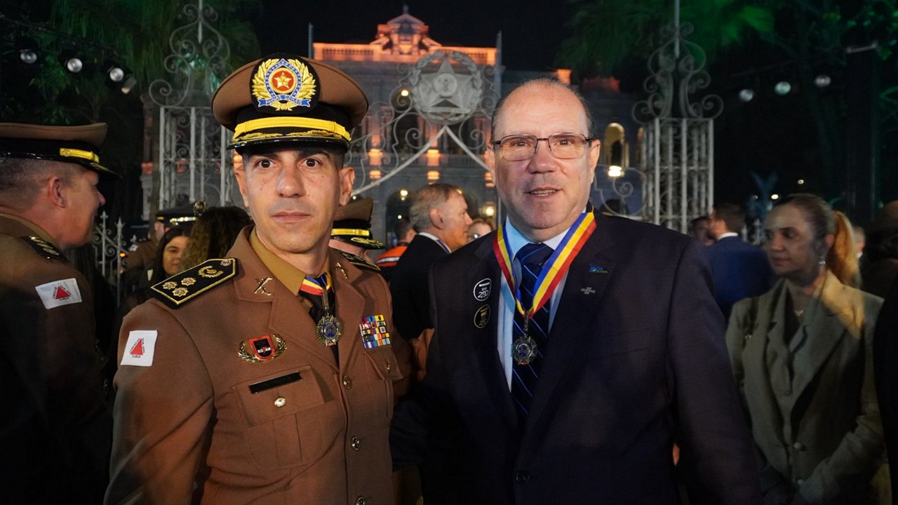 O comandante-geral da PMMG, coronel Carlos Frederico Otoni Garcia e o presidente da CDL/BH, Marcelo de Souza e Silva
